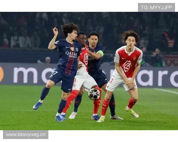 巴黎圣日耳曼中场结构隐患显现,连接断裂对赛季走势形成制约 巴黎圣日耳曼中场结构隐患显现,连接断裂对赛季走势形成制约