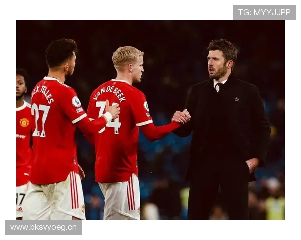 曼联中场失衡致攻防转换失控，赛季走势面临考验