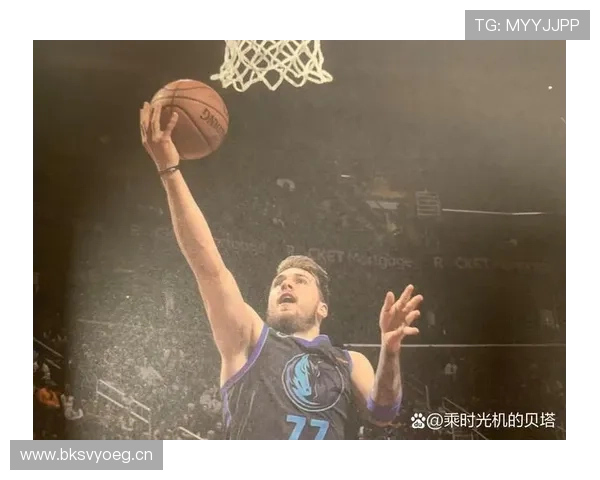 看到卢卡·东契奇那张私人晚宴照——桌上一瓶酒的价钱能顶我好几个月工资，瞬间尴尬又羡慕