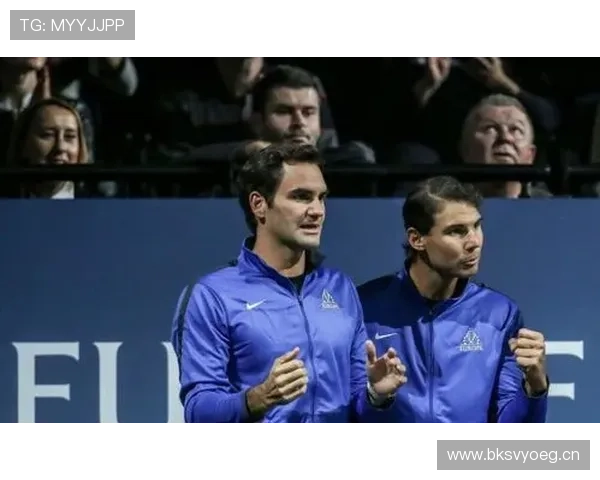 费德勒家的狗粮都比我的工资贵